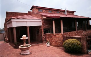 5 Bedroom House in Gillview