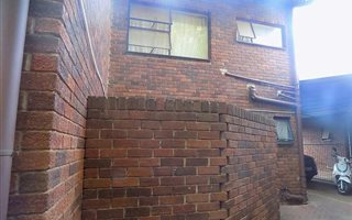 2 Bedroom Townhouse in Westdene
