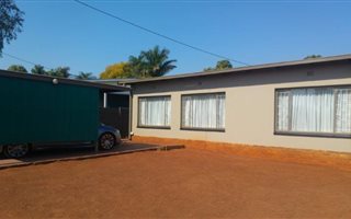 4 Bedroom House in Annlin