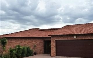 3 Bedroom Cluster in Sharonlea