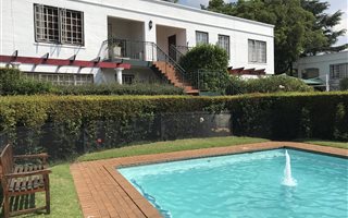 2 Bedroom Apartment in Saxonwold