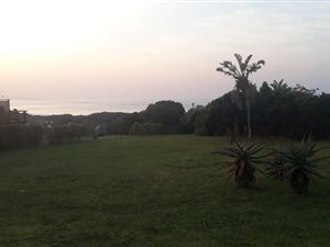 950 m² Land available in Kaysers Beach