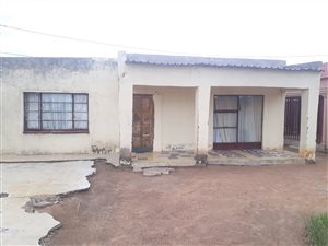 2 Bed House in Lethlabile
