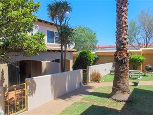 2 Bedroom Duplex in Meyersdal