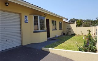 3 Bedroom Townhouse in Amanzimtoti