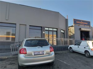 350 m² Commercial space in Bramley