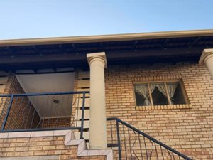 2 Bed Townhouse in Ravensklip