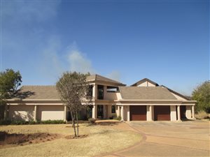 5 Bed House in Leeuwfontein