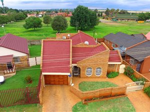 3 Bed House in Bakerton