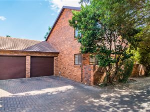 2 Bed Townhouse in Weltevreden Park