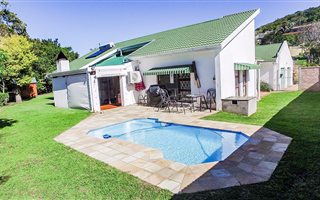 4 Bedroom House in Gonubie