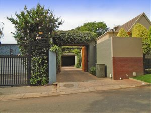 3 Bed House in Parktown North