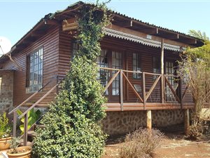 2 Bedroom House in Roossenekal
