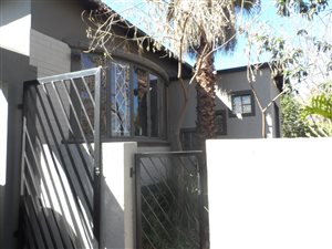 3 Bed House in Roodepoort North
