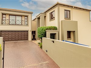 3 Bed House in Honeydew Ridge
