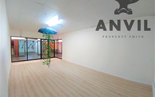 40 m² Retail Space in Somerset West Central