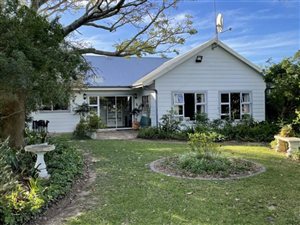 6 Bed House in Kaysers Beach