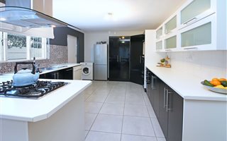 3 Bedroom House in De Bron