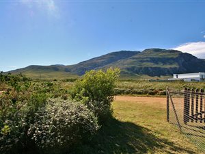 810 m² Land available in Bettys Bay