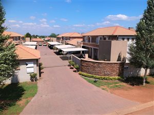 1 Bed Townhouse in Andeon AH