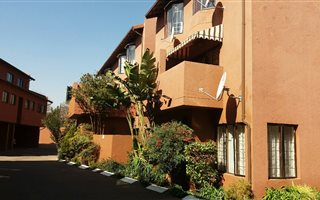 2 Bedroom Townhouse in Buurendal
