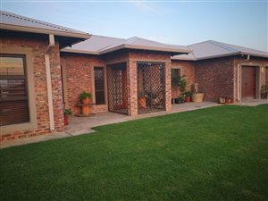 3 Bed House in Grimbeek Park