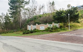 904 m² Land available in Green Pastures