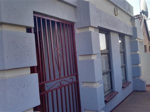 2 Bed House in Moleleki