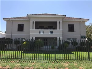 8 Bed House in Paglande