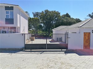 2 Bed Townhouse in Overbaakens