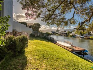3 Bed House in Marina Da Gama