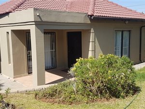 4 Bed House in Sundowner