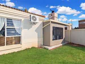 2 Bed Townhouse in La Montagne