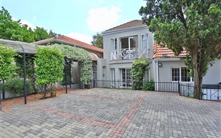 8 Bedroom House in Auckland Park