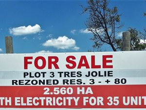 2.6 ha Land available in Ruimsig