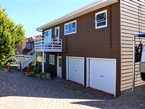4 Bed House in Fraaiuitsig
