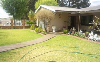 3 Bedroom House in Estera