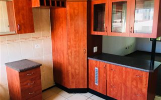 3 Bedroom Flat in Montclair