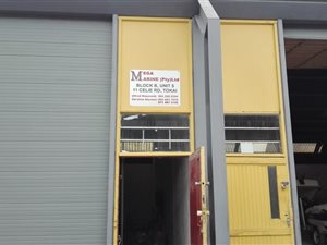 425 m² Industrial space in Retreat
