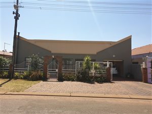 4 Bed House in Lenasia