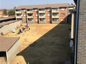 1 Bed Flat in Westonaria