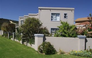 3 Bedroom House in Cola Beach