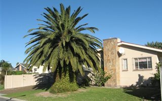 4 Bedroom House in Grabouw
