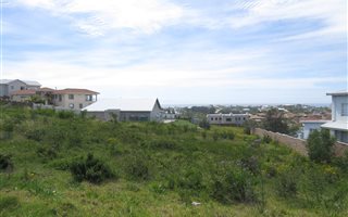 1056 m² Land available in Robberg Ridge