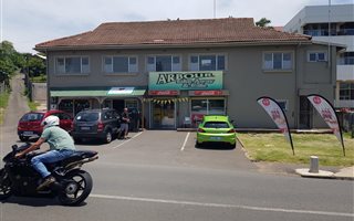 100 m² Commercial space in Amanzimtoti