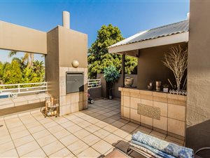 2 Bed Apartment in Lakefield