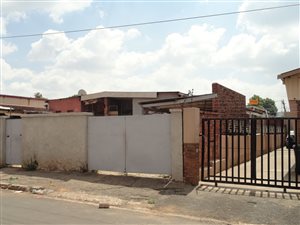 1 Bed House in Bezuidenhout Valley