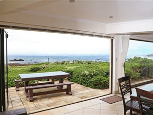 5 Bed Townhouse in Gonubie