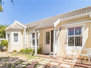3 Bed Townhouse in Goedemoed