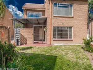 3 Bed Townhouse in Vereeniging Central